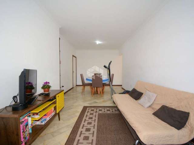 Apartamento semimobiliado com 3 dormitórios e sendo 1 suíte A Venda - Centro, Florianópolis SC