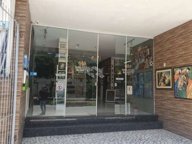 Casa comercial com 153,99 m²  no Centro de Florianópolis, com piso cerâmica. - SC