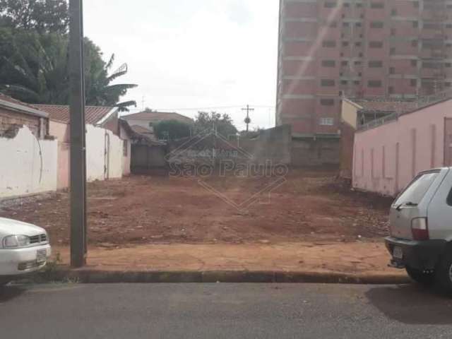 Terreno à venda na Rua Itália, 907, Centro, Araraquara por R$ 1.200.000