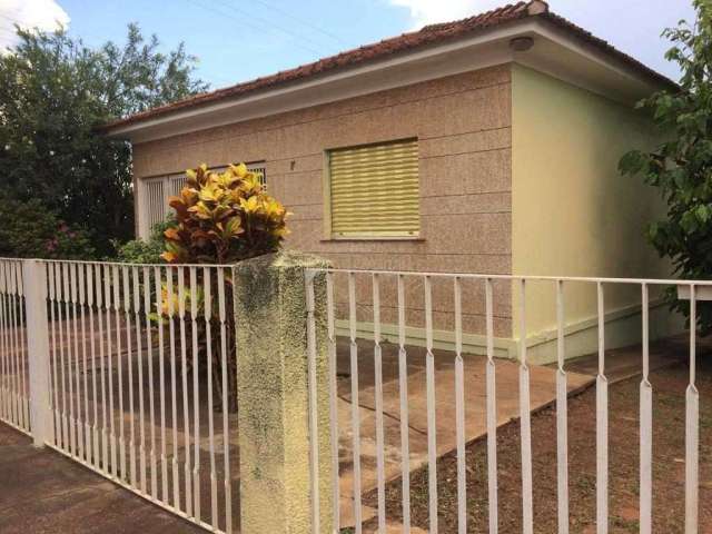 Casa com 3 quartos à venda na Rua Theophilo Antonio Machado, 17, Vila Xavier (Vila Xavier), Araraquara, 300 m2 por R$ 500.000