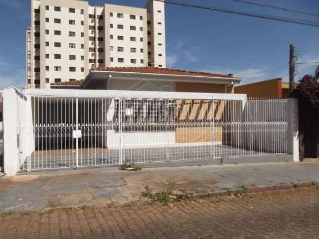 Casa com 3 quartos para alugar na Avenida Feijó, 1109, Centro, Araraquara por R$ 2.500