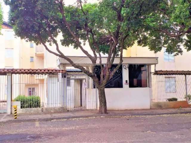 Apartamento com 3 quartos para alugar na Avenida Alberto Toloi, 185, Jardim Quitandinha, Araraquara, 62 m2 por R$ 950