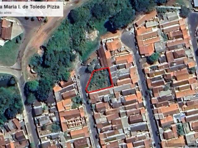Terreno à venda na Rua Maria Inocencia De Toledo Pizza, 31, Jardim São José, Américo Brasiliense por R$ 220.000