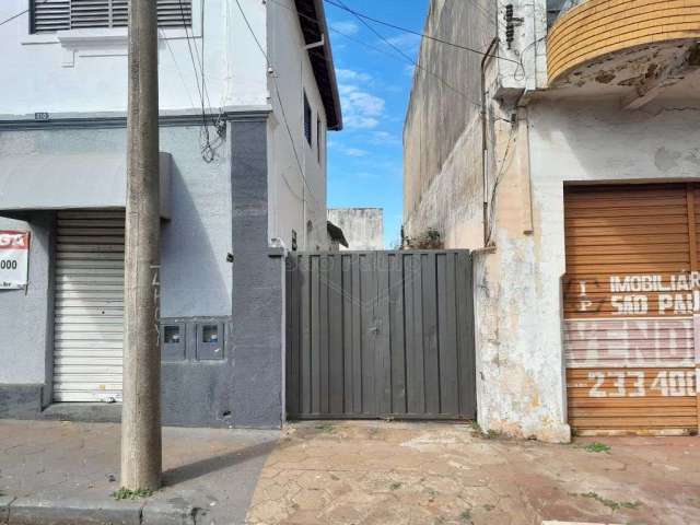 Casa com 2 quartos para alugar na Avenida Santo Antonio, 408, Vila Xavier (Vila Xavier), Araraquara, 94 m2 por R$ 950