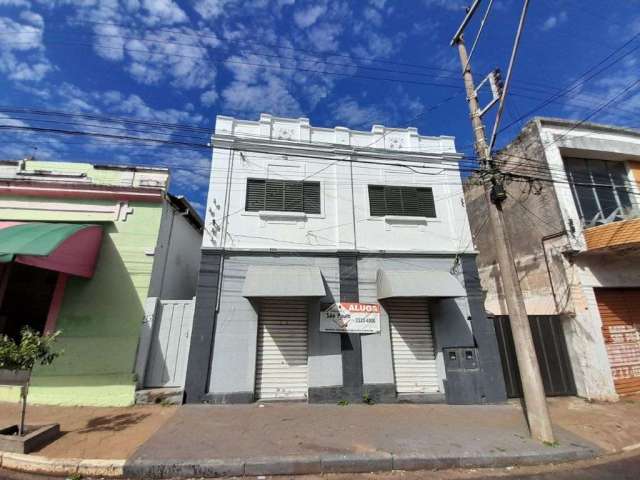 Casa com 3 quartos para alugar na Avenida Santo Antonio, 416, Vila Xavier (Vila Xavier), Araraquara, 70 m2 por R$ 780
