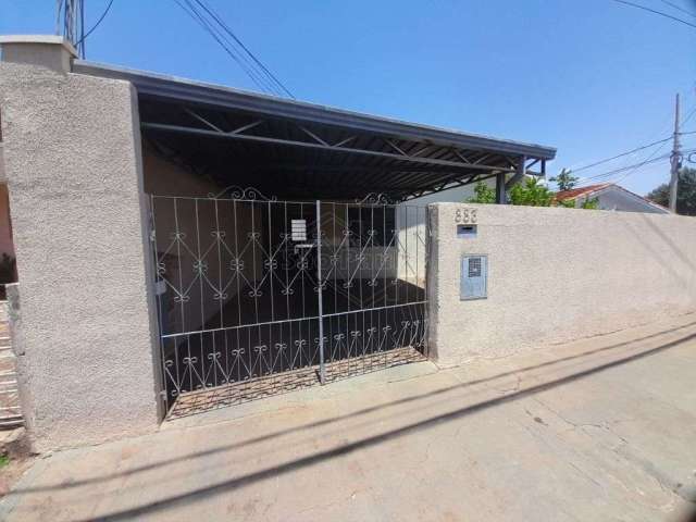 Casa com 3 quartos para alugar na Rua Diógenes Muniz Barreto, 883, Vila Yamada, Araraquara, 136 m2 por R$ 1.500