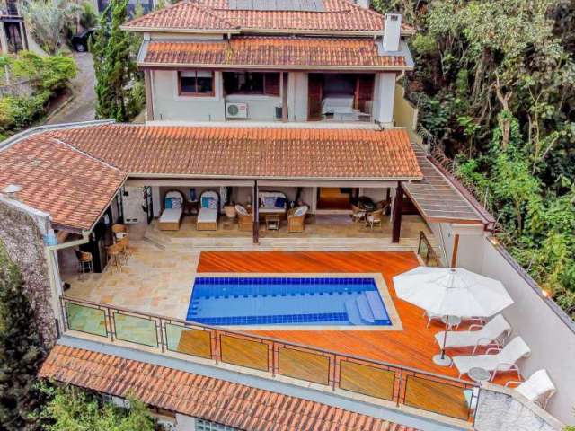 Casa com 3 quartos à venda, 280 m² por R$ 1.596.000 - GRANJA VIANA – VILA VELHA - Carapicuíba/SP