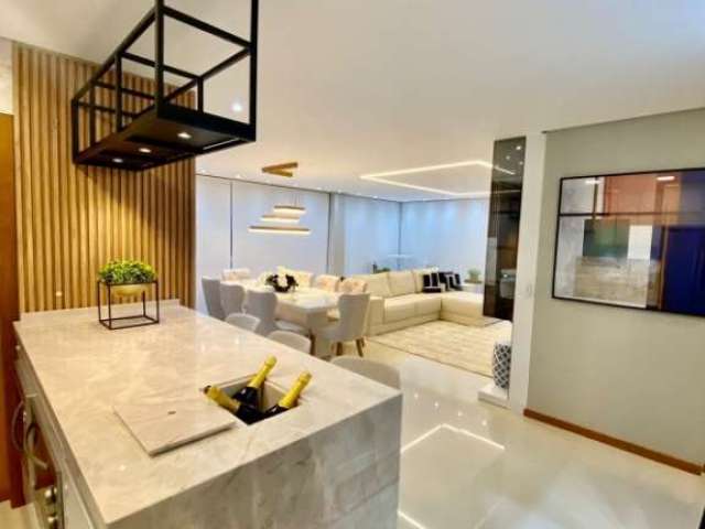 Apartamento 3 Dormitórios à venda no Bairro Centro com 120 m² de área privativa - 2 vagas de garagem