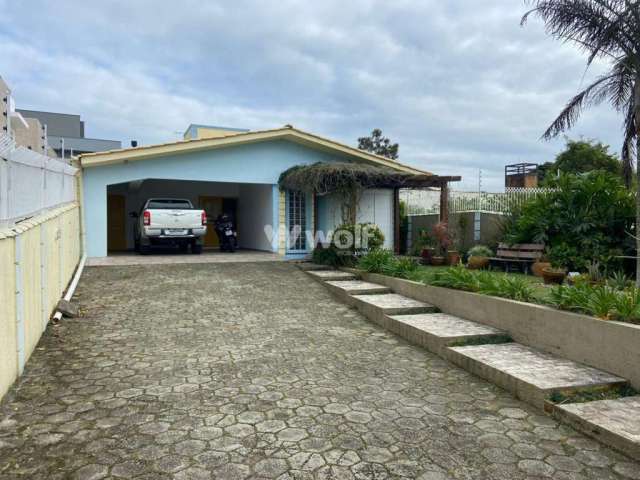 Casa com 3 quartos à venda na Rua Manoel Pedro Vieira, 569, Morro das Pedras, Florianópolis por R$ 2.250.000