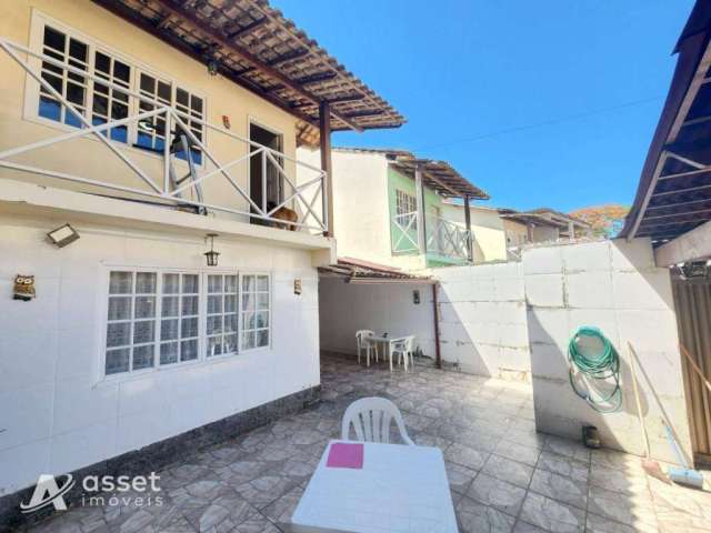 Asset Imóveis vende casa duplex com varanda e 3 quartos, 150m², por R$ 399.000  em Maria Paula