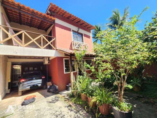 Asset Imóveis vende casa duplex de 3 quartos c/ varanda, sendo 1 suíte, por R$ 740.000 - Itaipu - Niterói/RJ