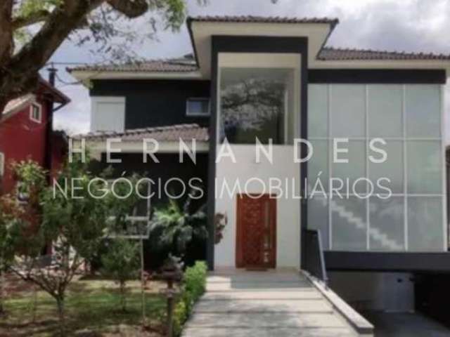 Casa à venda em condomínio fechado com 4 suítes em Santana de Parnaíba