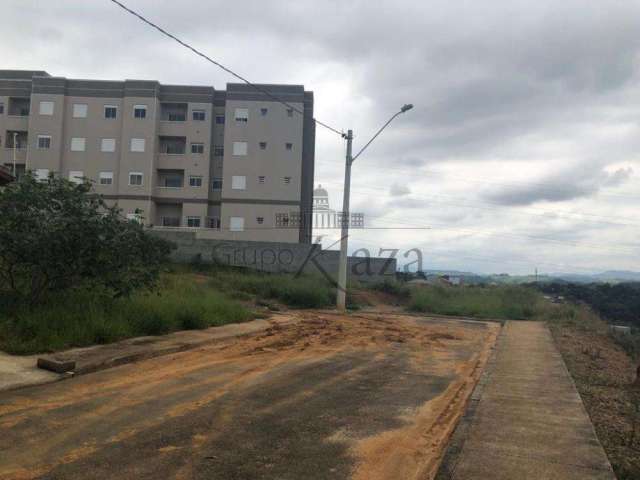 Área - Vila São Geraldo - 5.737,56m² - Aceita Permuta.