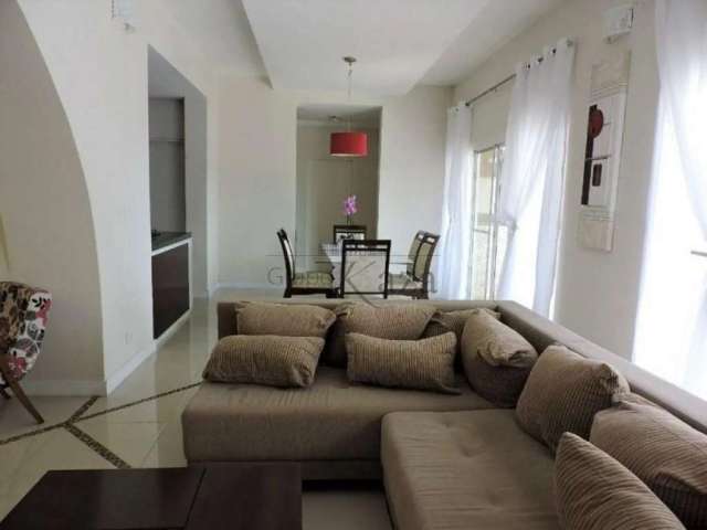 Casa em Condomínio - Condomínio Residencial Mirante do Vale - 3 Dormitórios - 570m².