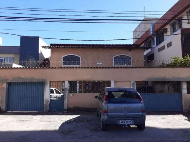 Casa comercial com 3 salas à venda no Enseada do Suá, Vitória  por R$ 2.200.000