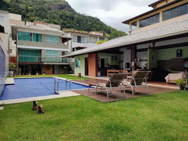 Casa com 6 quartos à venda no Centro, Domingos Martins  por R$ 3.150.000
