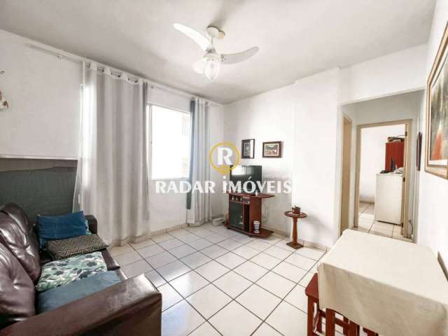 Apartamento na quadra da praia, 53m2, Cabo Frio, à venda por R$ 330.000,00