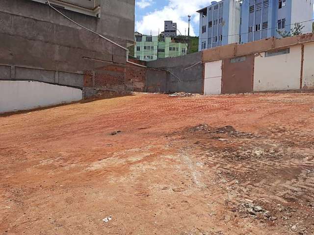 Terreno à venda na Rua Antônio de Paula Mendes, Bandeirantes, Juiz de Fora por R$ 800.000