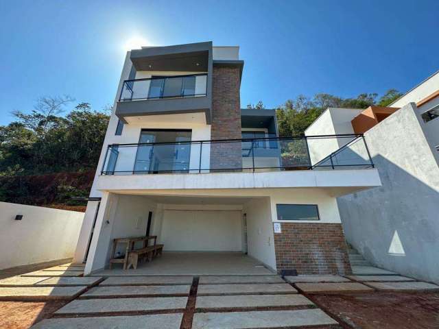 Casa em condomínio fechado com 3 quartos à venda na Rua Clorofila, Novo Horizonte, Juiz de Fora, 215 m2 por R$ 1.400.000