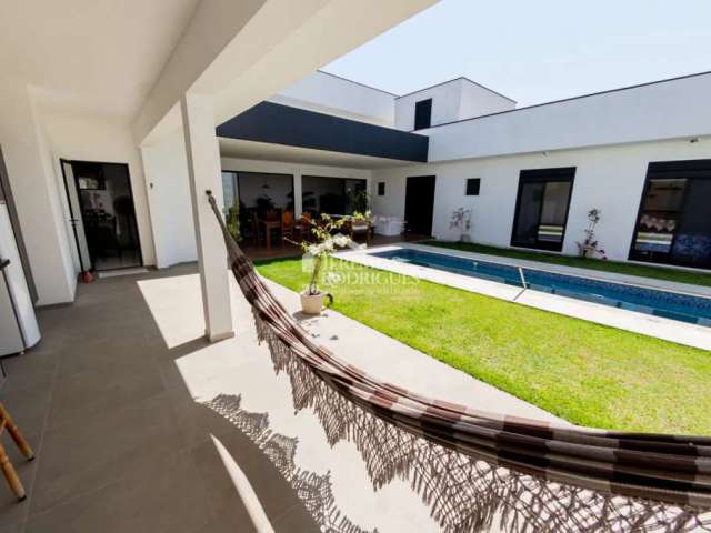 Casa com 3 dormitórios, 233 m² - Condomínio Colonial Village II - Pindamonhangaba/SP