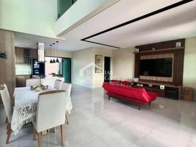 Casa com 3 quartos, 222 m² - Residencial Malibu - Caçapava/SP