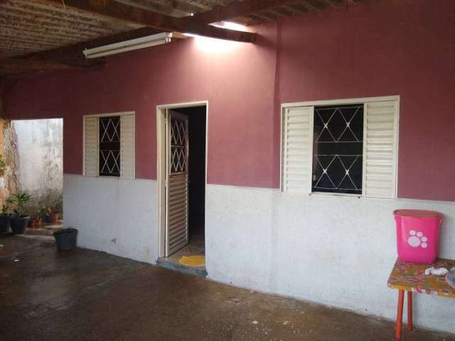 QR 208 - Casa 2 Quartos - Excelente Quadra- Samambaia Norte - Brasília - DF