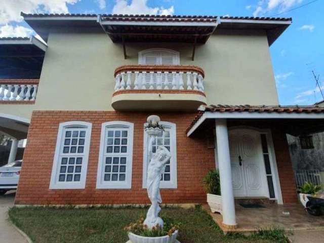 Casa com 3 dormitórios à venda, 376 m² por R$ 851.000,00 - Jardim São Francisco - Piracicaba/SP