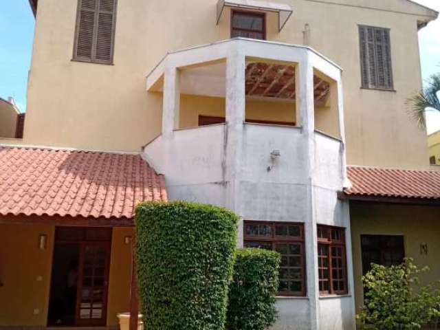 Casa de Alto Padrão na Vila Oliveira para Venda e Locação em Mogi das Cruzes