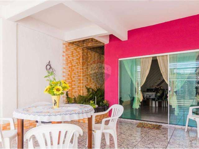Casa com 4 quartos à venda na Passagem Gastão, 265, Sacramenta, Belém, 189 m2 por R$ 550.000
