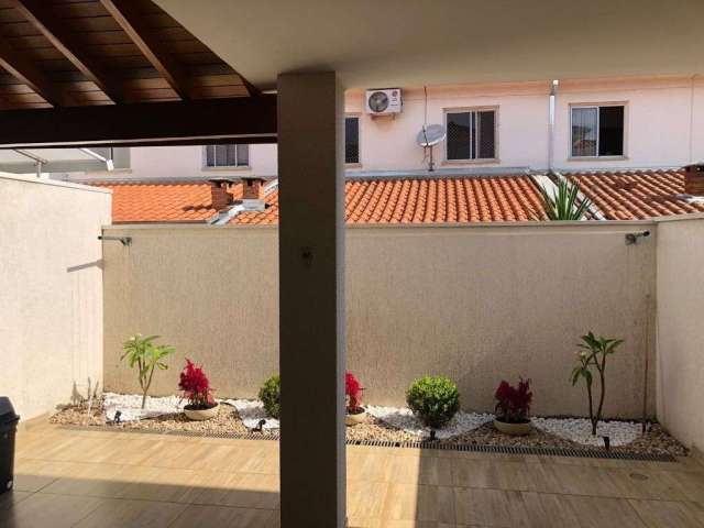Casa com 3 dormitórios à venda, 75 m² por R$ 550.000 - Jardim Interlagos - Hortolândia/SP