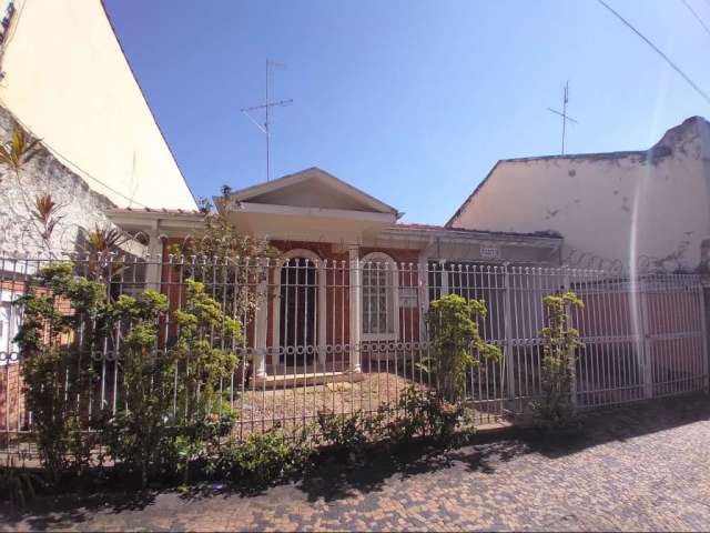 Casa para aluguel, 3 quartos, 1 suíte, 2 vagas, Cidade Alta - Piracicaba/SP