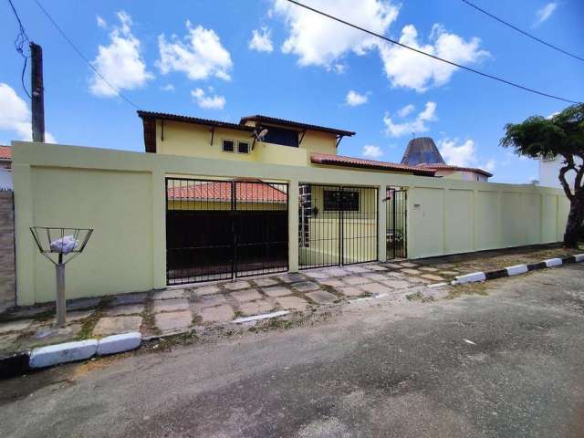 Casa para Venda em Lauro de Freitas, Vilas do Atlântico, 4 dormitórios, 1 suíte, 5 banheiros, 4 vagas