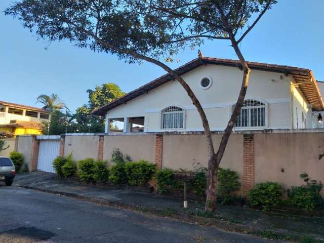 Casa com 4 quartos à venda na Rua José Vieira Brandão, 147, São João Batista, Belo Horizonte por R$ 680.000