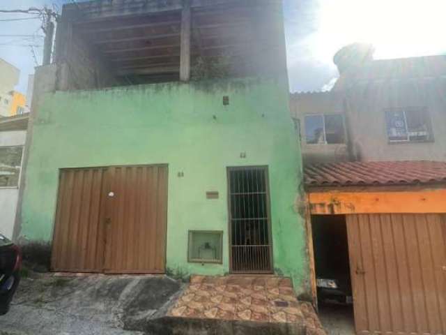 Casa com 1 quarto à venda na Rua Lucélia, 48, Piratininga (Venda Nova), Belo Horizonte por R$ 180.000