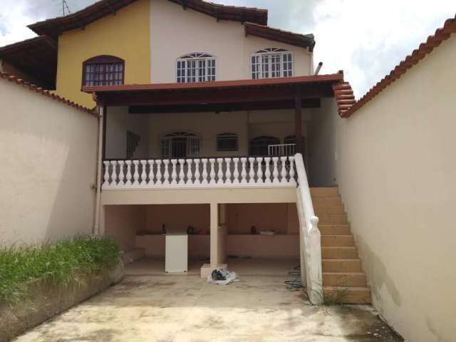 Casa com 3 quartos para alugar na Rua Egito, 1086, Jardim Leblon, Belo Horizonte por R$ 2.500