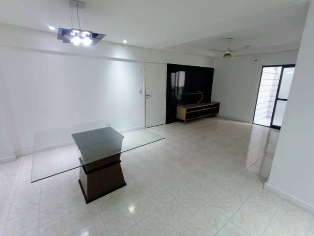 Apartamento com 2 quartos, sendo 1 suíte, 87m² em Avenida Costa Machado, Canto do Forte, Praia Grande -SP