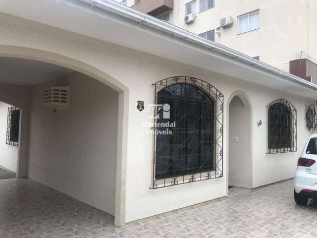 Casa com 4 quartos à venda na Rua Hidalgo Araújo, 848, Jardim Cidade de Florianópolis, São José, 182 m2 por R$ 1.069.000