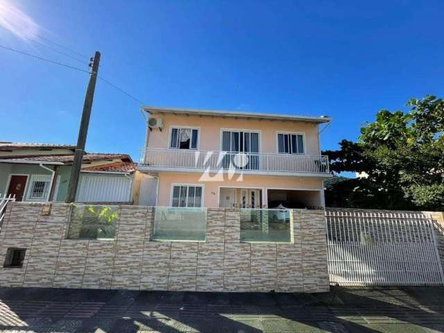 Casa com 4 quartos à venda na Rua São Miguel, 110, São Sebastião, Palhoça, 171 m2 por R$ 650.000