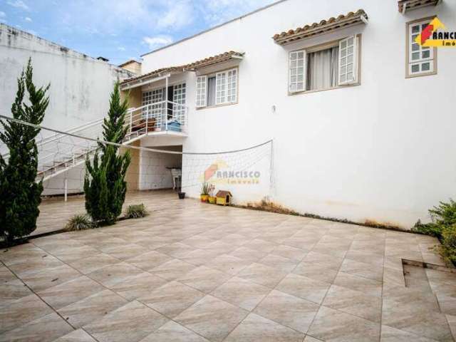 Casa à venda, 3 quartos, 1 suíte, 5 vagas, Manoel Valinhas - Divinópolis/MG