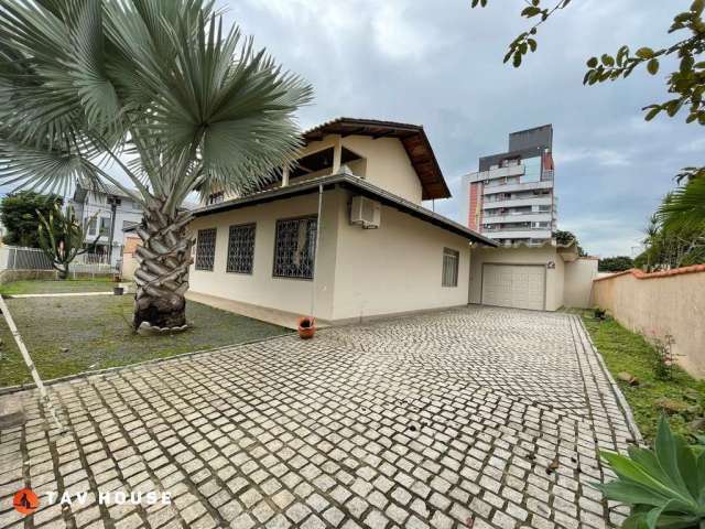 Casa com 3 quartos à venda na Rua Rio Grande do Sul, Anita Garibaldi, Joinville, 155 m2 por R$ 1.500.000