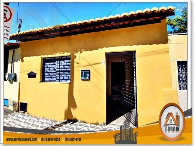Casa plana no Montese com 3 Dormitorios e com 180 m² por R$ 249.000 - Montese - Fortaleza/CE