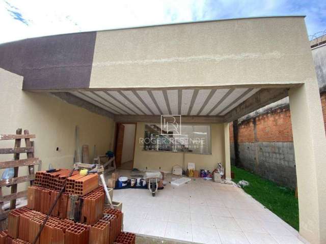 Casa com 4 dormitórios à venda, 205 m² por R$ 950.000 - Novo Guarujá - Betim/MG