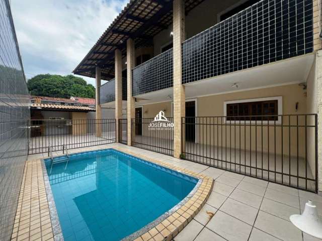 Casa em condomínio fechado com 3 quartos à venda no Parque Manibura, Fortaleza  por R$ 699.000