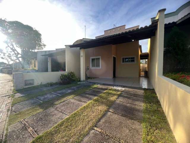 Casa em condomínio fechado com 3 quartos à venda no Messejana, Fortaleza  por R$ 395.000