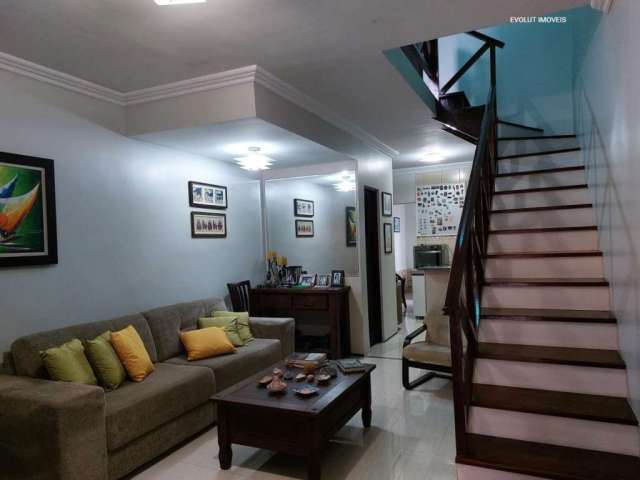 Casa em condomínio fechado com 2 quartos à venda no Cambeba, Fortaleza  por R$ 295.000