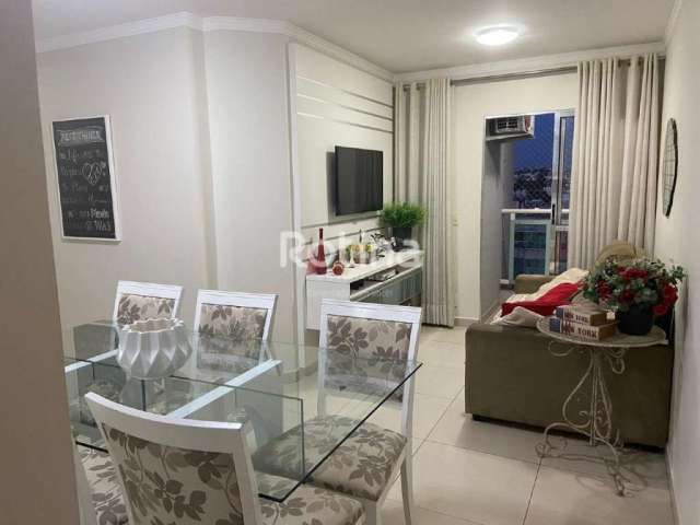 Apartamento à venda, 3 quartos, 1 suíte, 2 vagas, Patrimônio - Uberlândia/MG - R$ 470.000,00