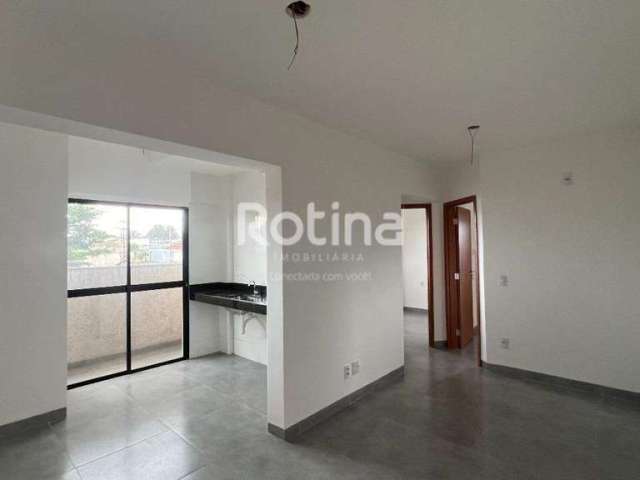 Apartamento à venda, 2 quartos, 1 suíte, 1 vaga, Segismundo Pereira - Uberlândia/MG - R$ 280.000,00