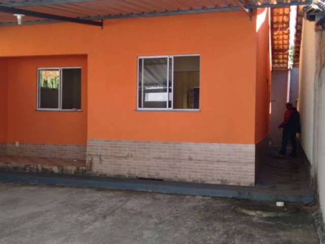 Ótima Casa Disponível na Rua Nilton Cesar Leal (Papucaia)