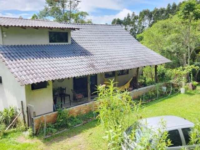 Chácara com 3 dormitórios à venda, 20000 m² por R$ 550.000,00 - Lagoinha - Tijucas do Sul/PR