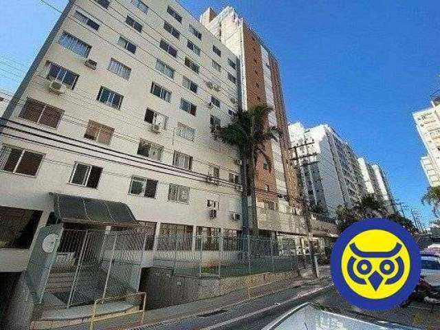 Apartamento com 3 quartos e dependência completa - Centro - Florianópolis
